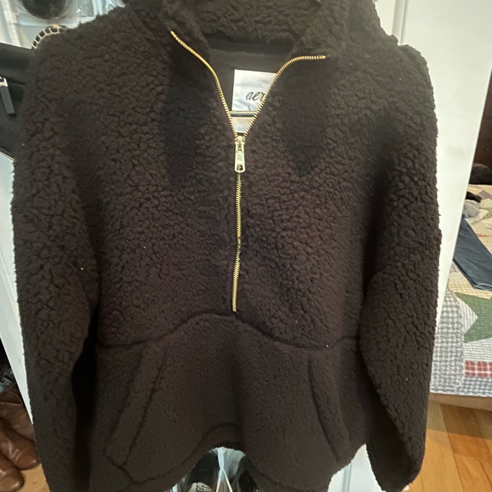 Aerie Black Sherpa Hoodie with Gold Zipper Size xs
